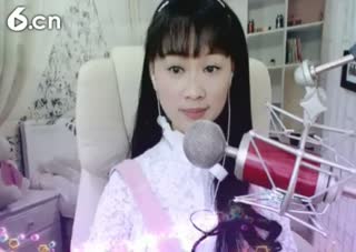 六间房美女主播゛﹏❤〆傣族姑娘雉児直播间互动