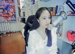 细雨如织落阶前~有思意千般付筝弦
